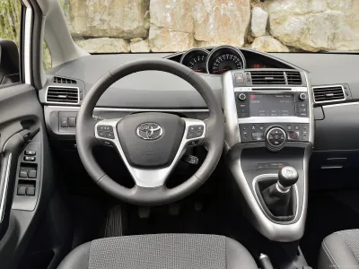 Corolla Verso